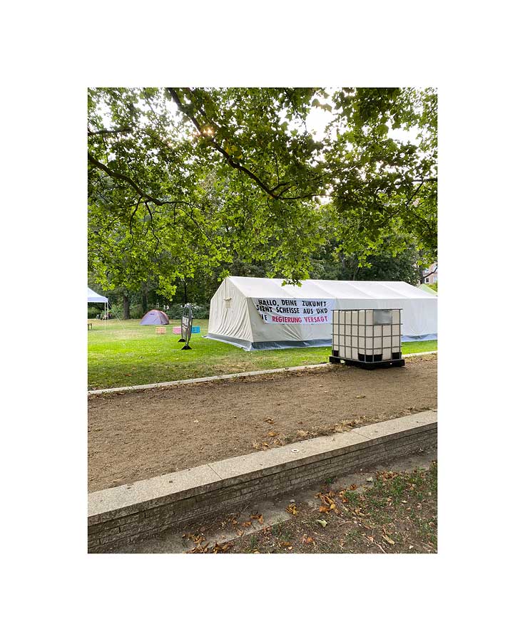 Difficult Times - Zukunft, 2022, 15 x 21 cm