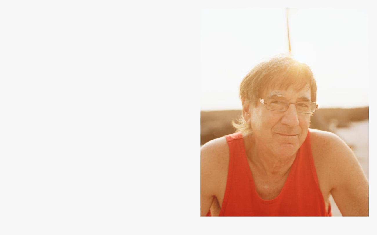 Sterne über Hawaii - Jon Lomberg war als Mitarbeiter von Carl Sagan an der Golden Record ma&szlig;geblich beteiligt. Heute engagiert er sich f&uuml;r eine Botschaft auf der New-Horizons-Sonde. www.newhorizonsmessage.com/