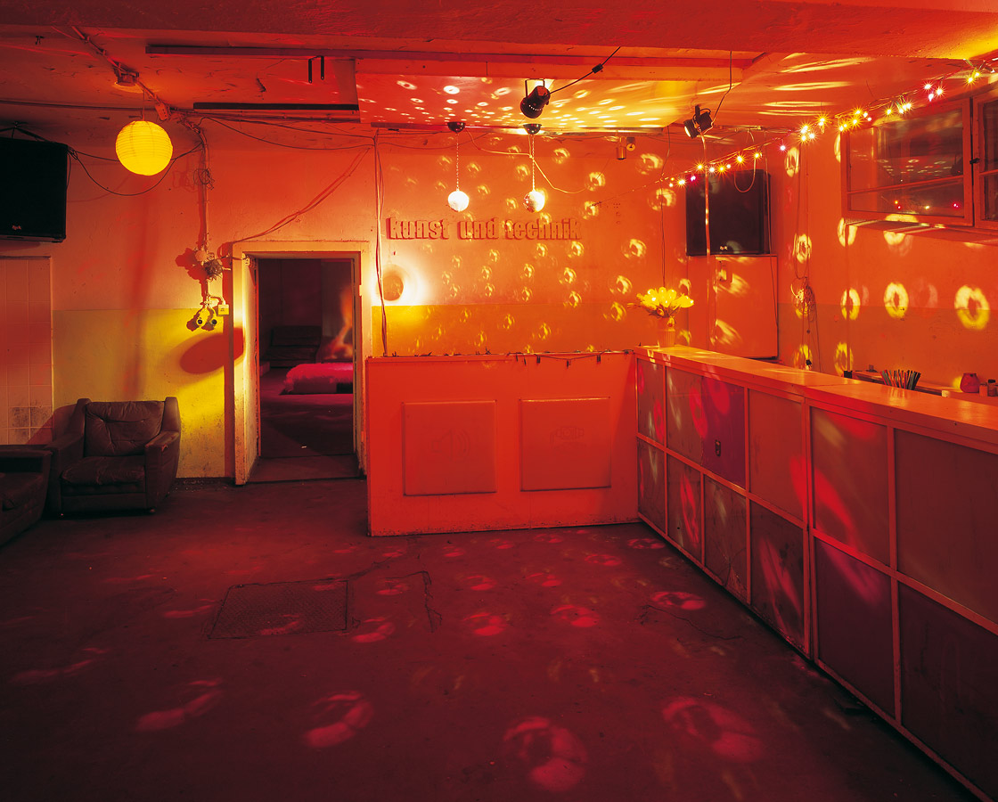 Temporary Spaces - kunst und technik Innen, 2000