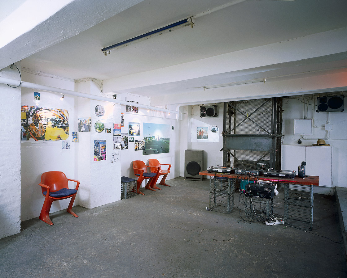 Temporary Spaces - galerie berlintokyo Innen, 1997