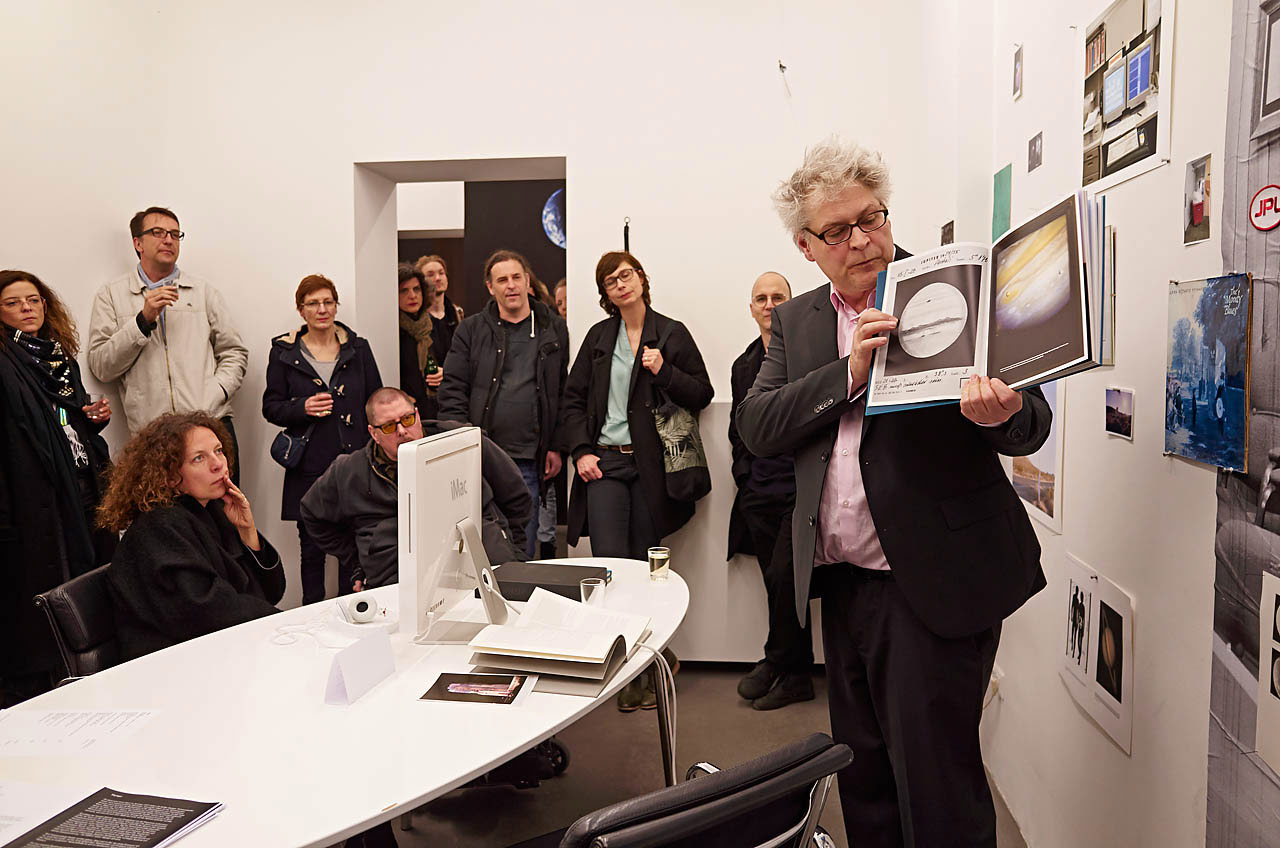 Voyager – The Grand Tour - Laura Mars Gallery 2015 Foto: Marco Microbi www.photophunk.com